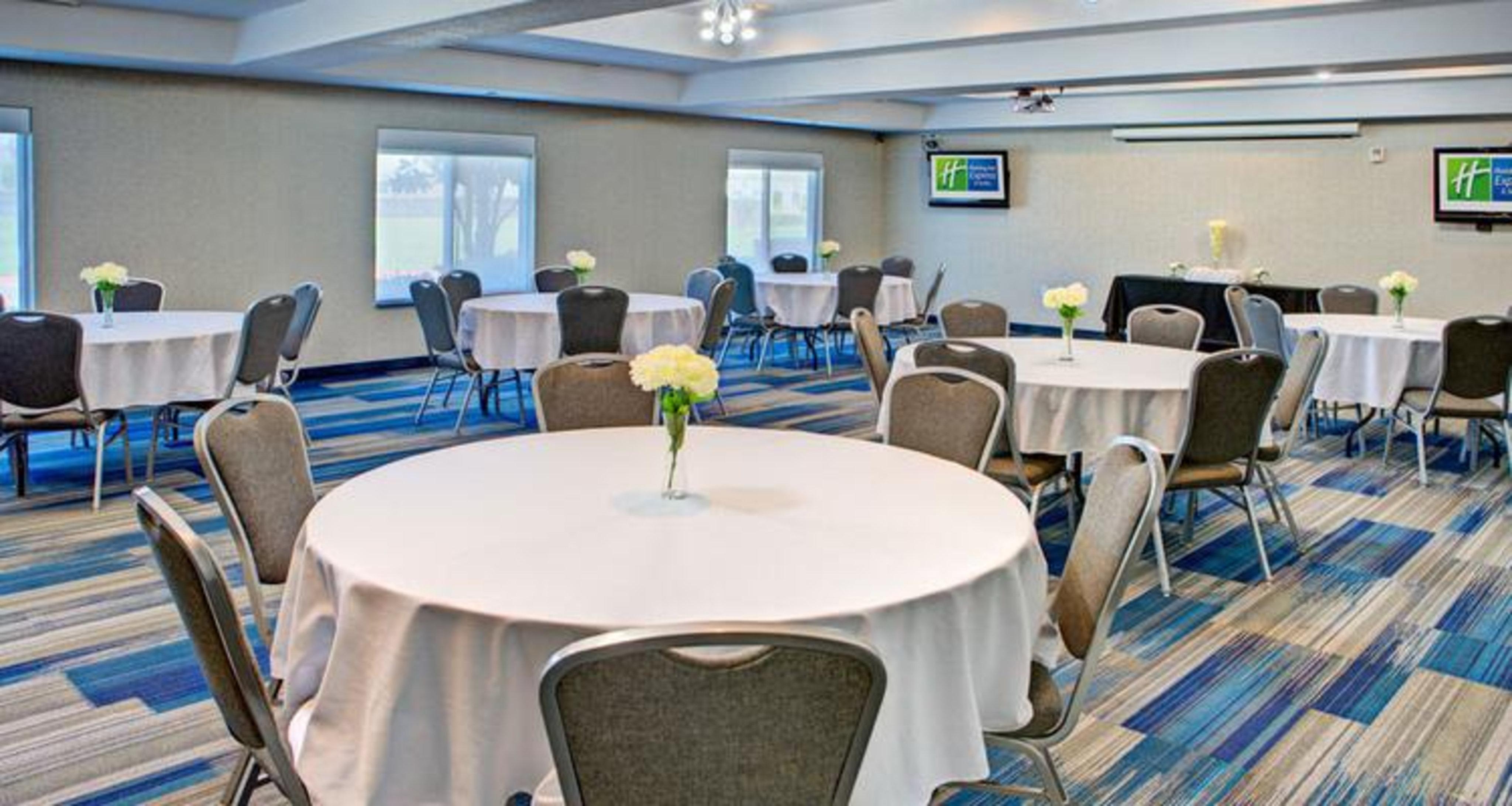 Holiday Inn Express Hotel & Suites Austin Ne-Hutto By Ihg Exterior photo