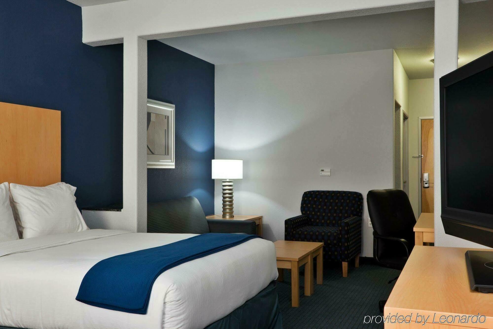 Holiday Inn Express Hotel & Suites Austin Ne-Hutto By Ihg Exterior photo